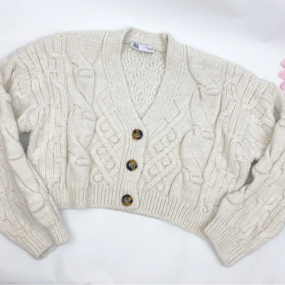 Zara Cable Knit Soft Chunky Cropped Button Front V Neck Cardigan Sweater Ivory - Picture 6 of 14